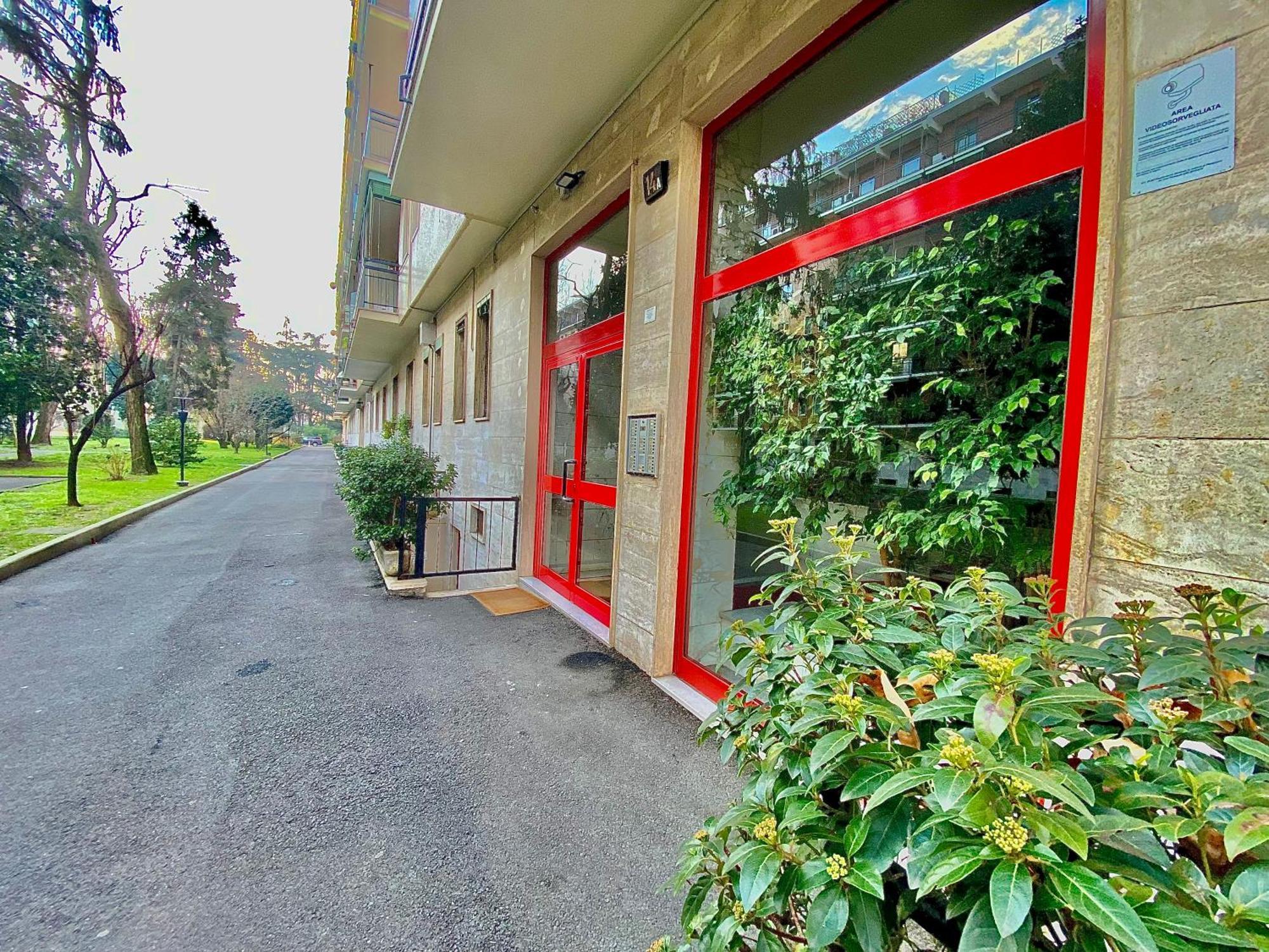 Navigli Style, Tra Metropolitana Famagosta, Comfort E Modernita Apartment Milan Luaran gambar